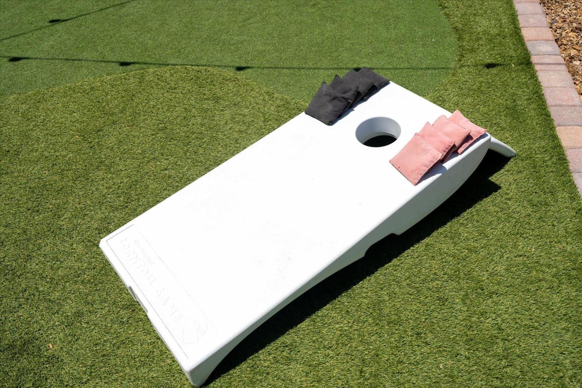 Mini Golf Fire Pit Pool Game Room 챈들러 외부 사진